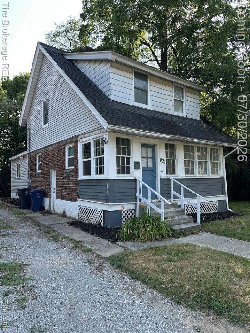 821 N Chevrolet Avenue , Flint, MI 48504 Main Photo