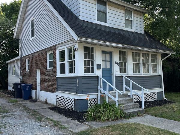 821 N Chevrolet Avenue, Flint, Mi 48504