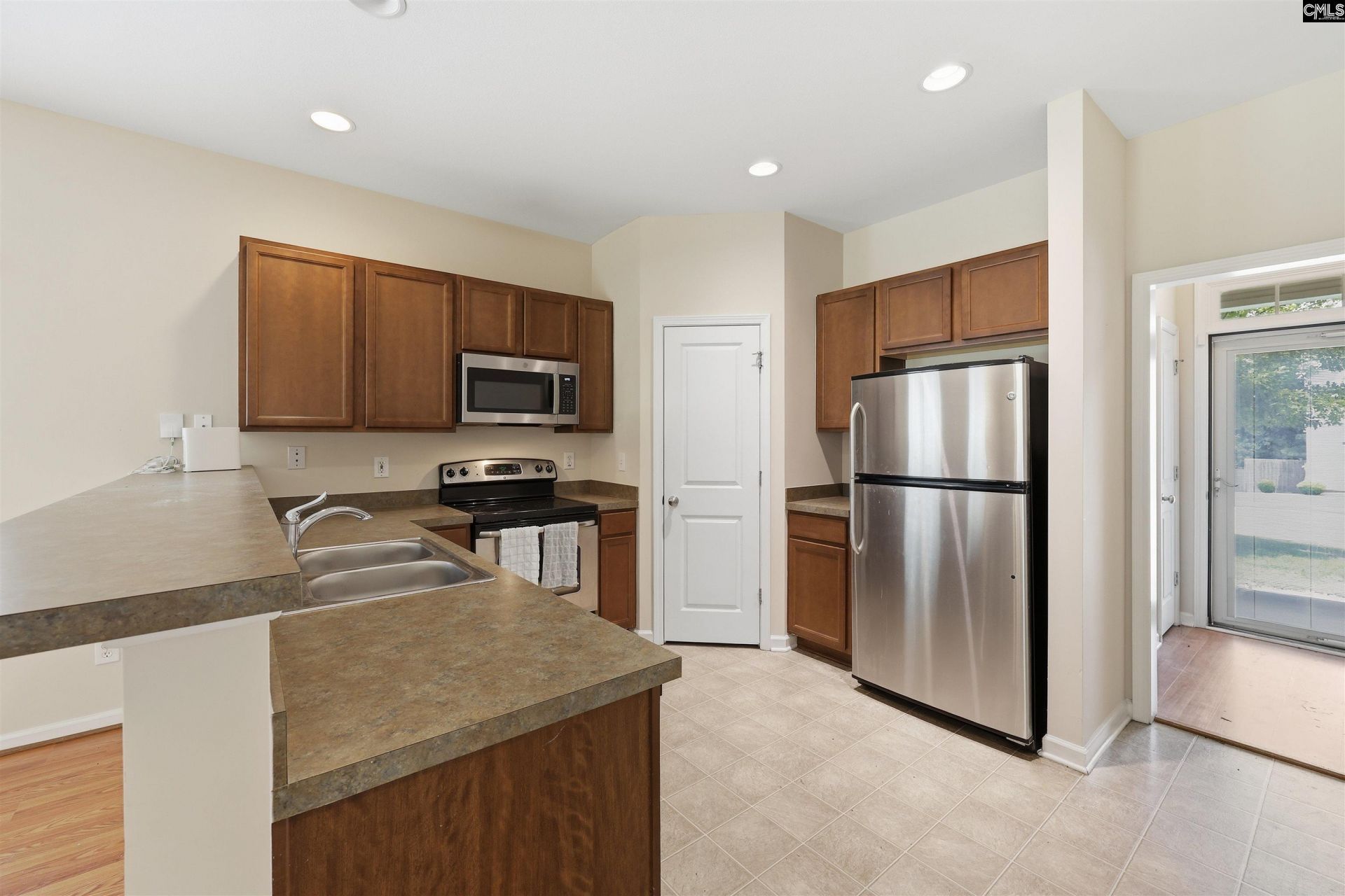 260 Kenmore Park Drive  Photo 11