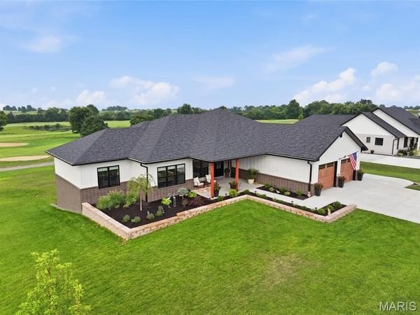 13819 Redfield Drive, Eugene, MO 65032