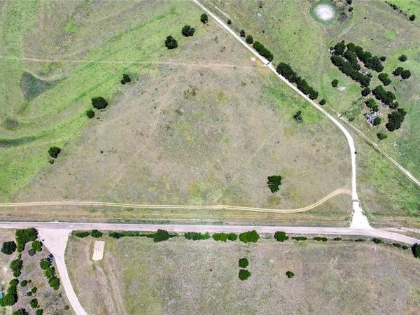 4800 Woodard Avenue, Cleburne, TX 76033
