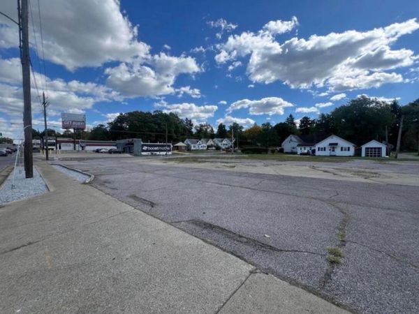 1085 Park Avenue W, Mansfield, OH 44906