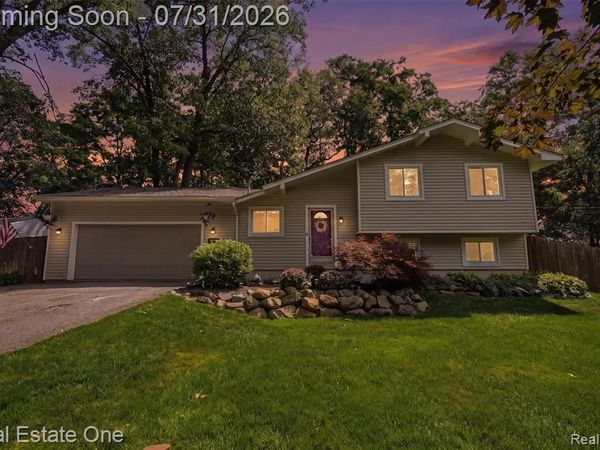 2975 West Street , Highland Twp, MI 48380