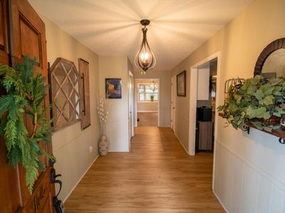 125 Robin Forest Drive, West Columbia, SC 29170
