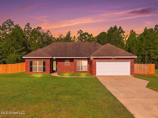 21549 W Edgewood Drive, Saucier, MS 39574