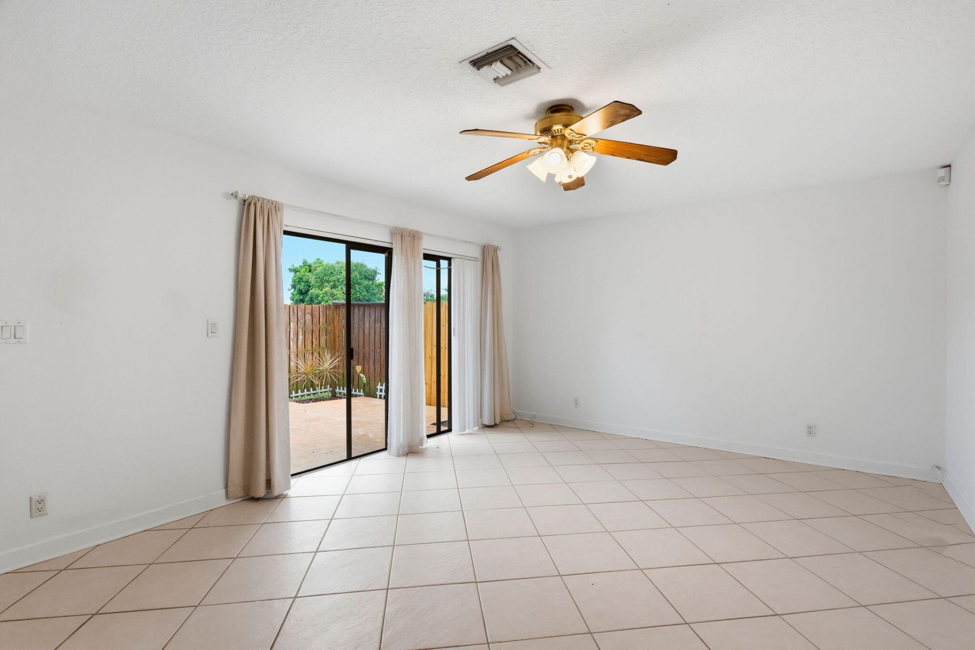 2625 SE 5th Circle, Boynton Beach, FL 33435 Photo