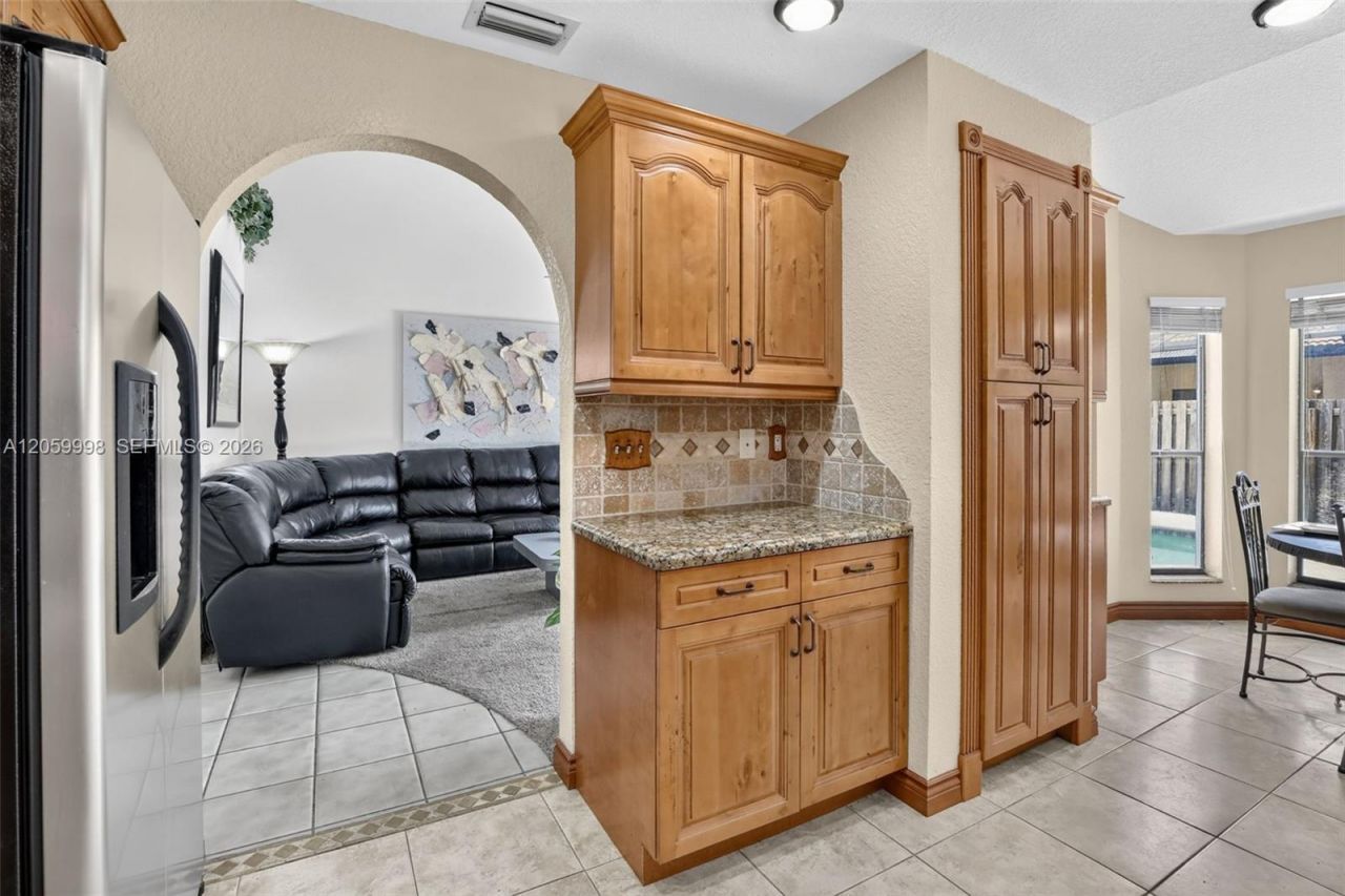 11584 Waterford Ct , Cooper City, FL 33026 Photo