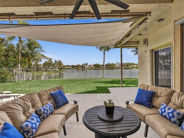 16247 Erie Pl, Davie, FL 33331