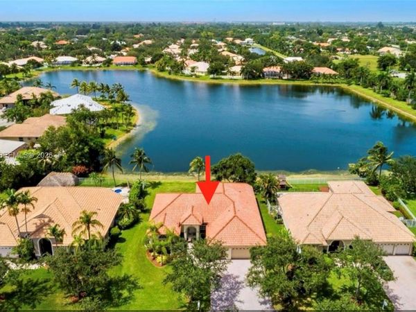 16247 Erie Pl, Davie, FL 33331