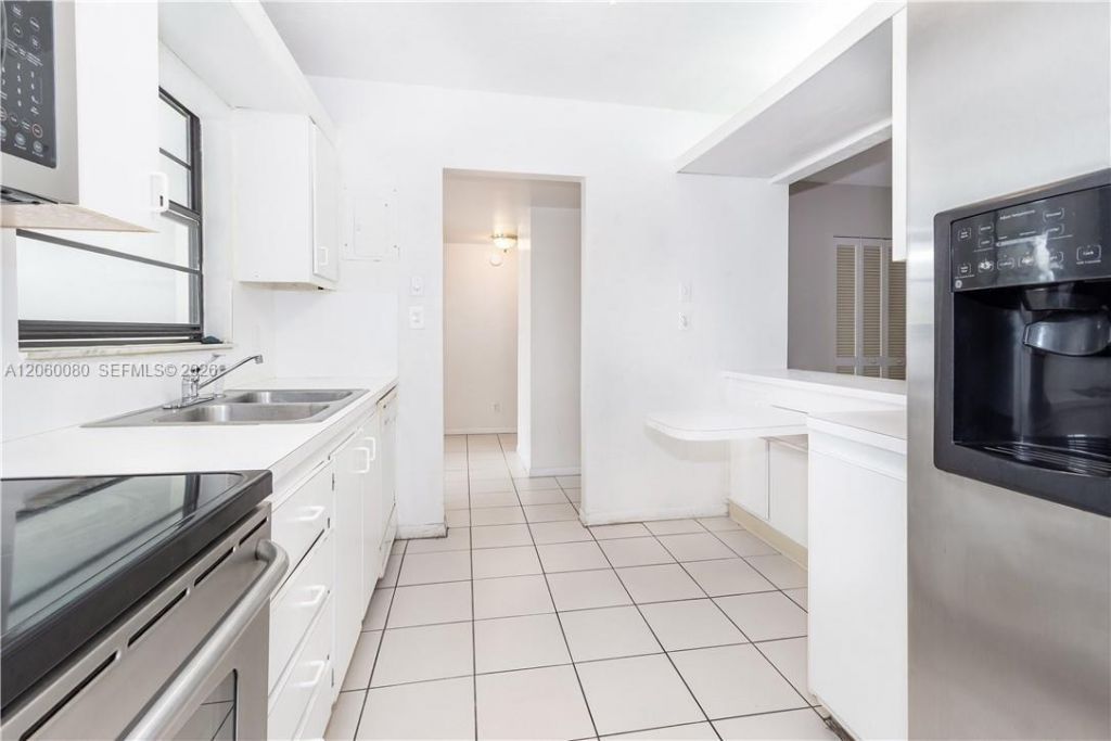 3992 N Pine Island Rd , Unit 2A, Sunrise, FL 33351 Photo