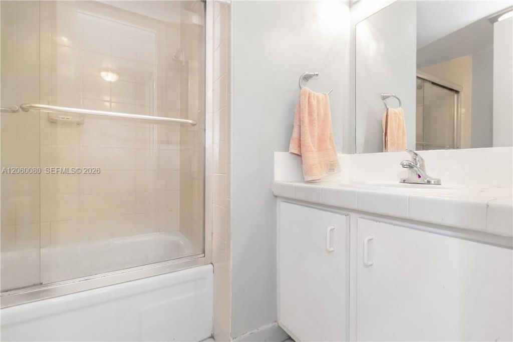 3992 N Pine Island Rd , Unit 2A, Sunrise, FL 33351 Photo