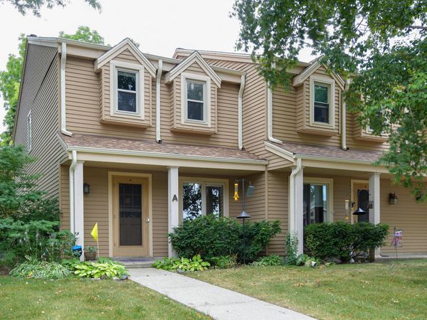 2101 Woodburn Rd, Unit A, Waukesha, WI 53188