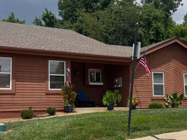 2041 Bayonne Drive , Unit 27C, St Charles, MO 63303