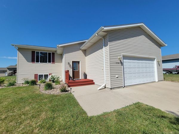 1114 Ash Lane, Aberdeen, SD 57401