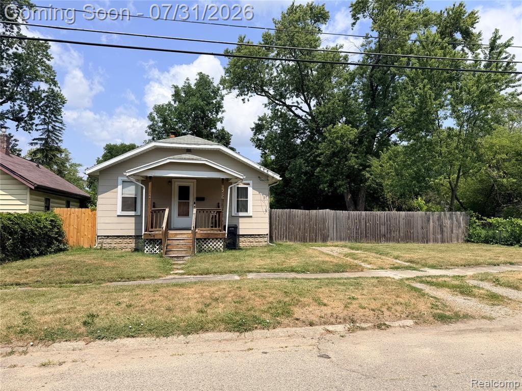 926 Clinton Street , Flint, MI 48507 Main Photo