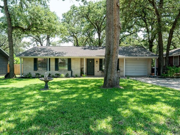 2003 Alcoa Ave , Rockdale, TX 76567