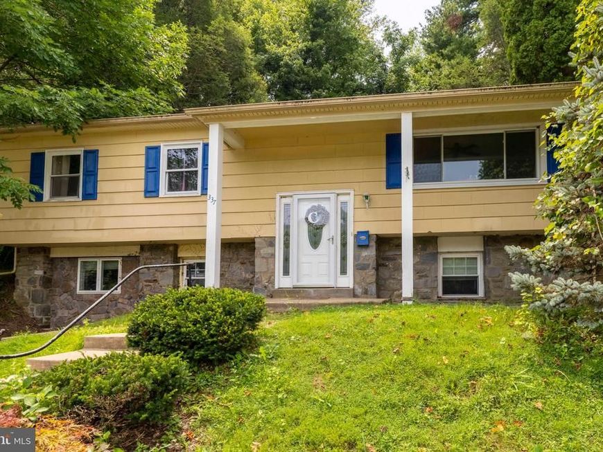 337 Golf Hills Road, Havertown, PA 19083 Main Photo