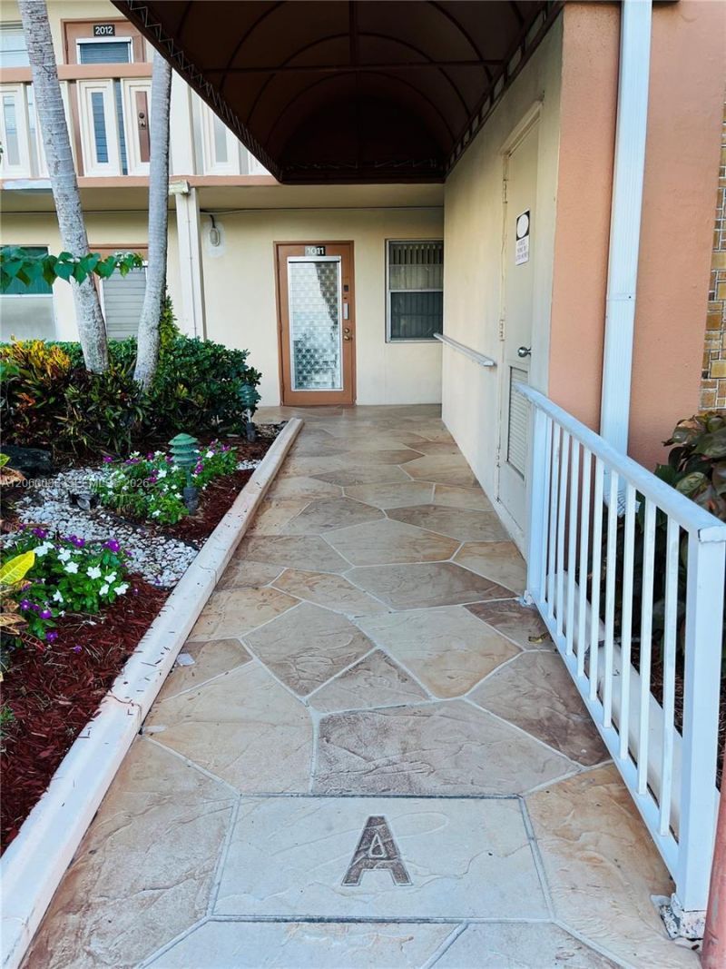 1010 Newcastle A, Unit 1010, Boca Raton, FL 33434 Photo