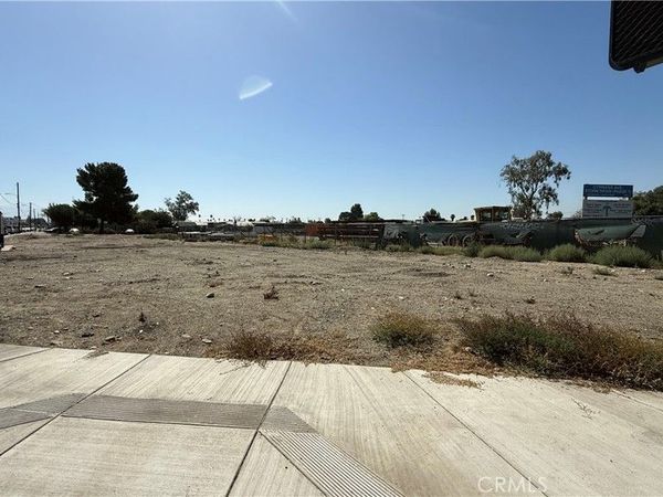 0 Arrow, Fontana, CA 92335