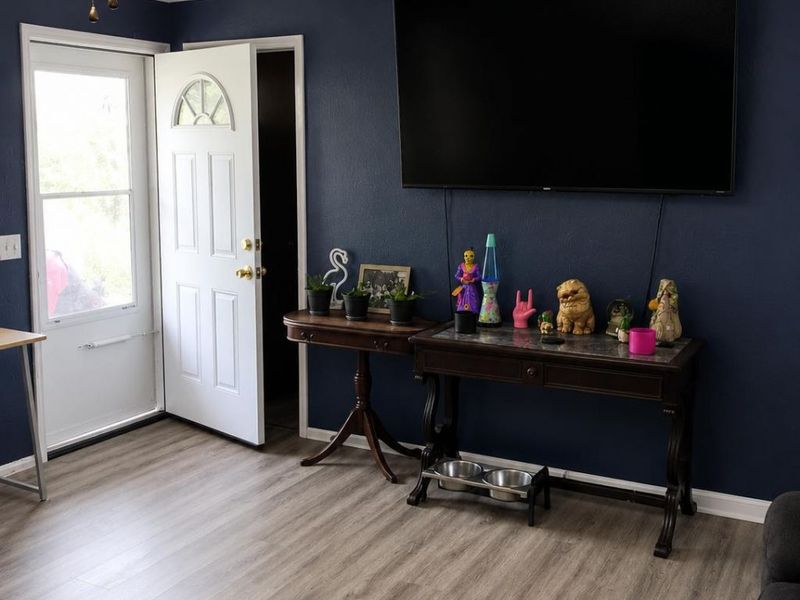 1700 Urban Cir, Lorain, OH 44053 Photo 2