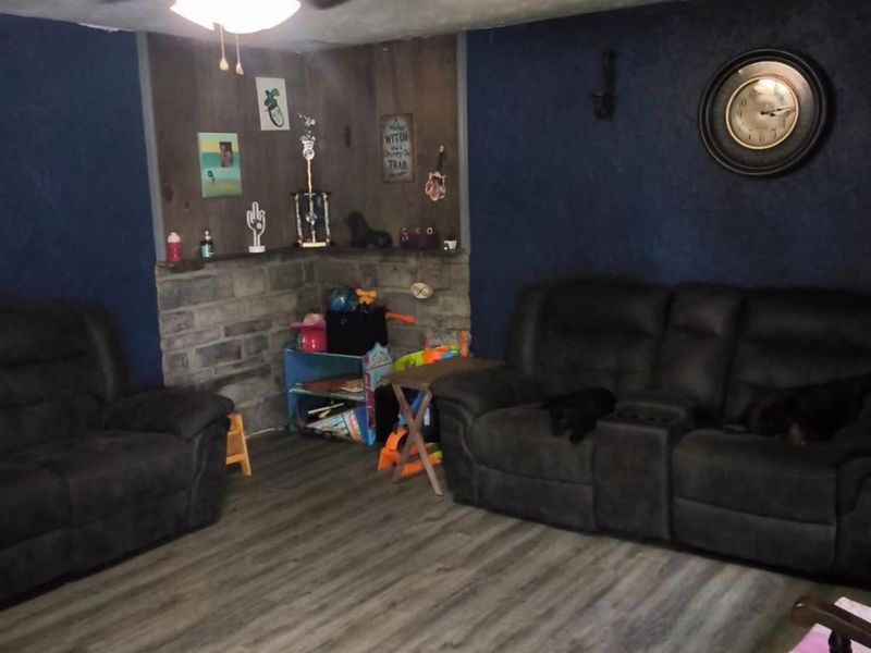 1700 Urban Cir, Lorain, OH 44053 Photo 6
