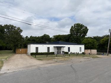 2211 Lamont Avenue, Dallas, TX 75216