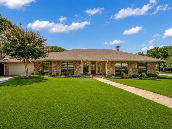 3403 Sunset Oaks Street , Dalworthington Gardens, TX 76016