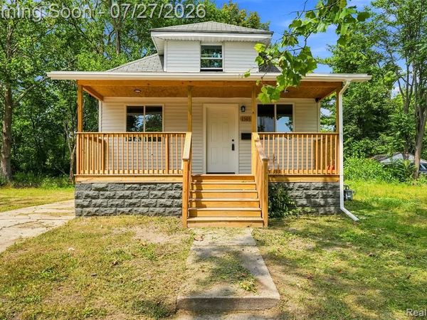 15053 Spring Garden Street, Detroit, MI 48205