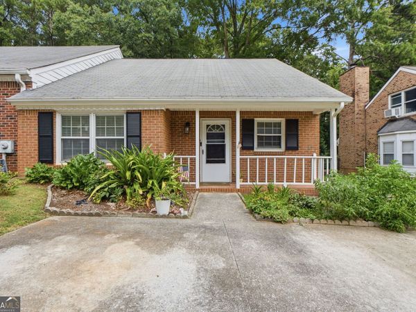 320 Williamsburg Way, Fayetteville, GA 30214