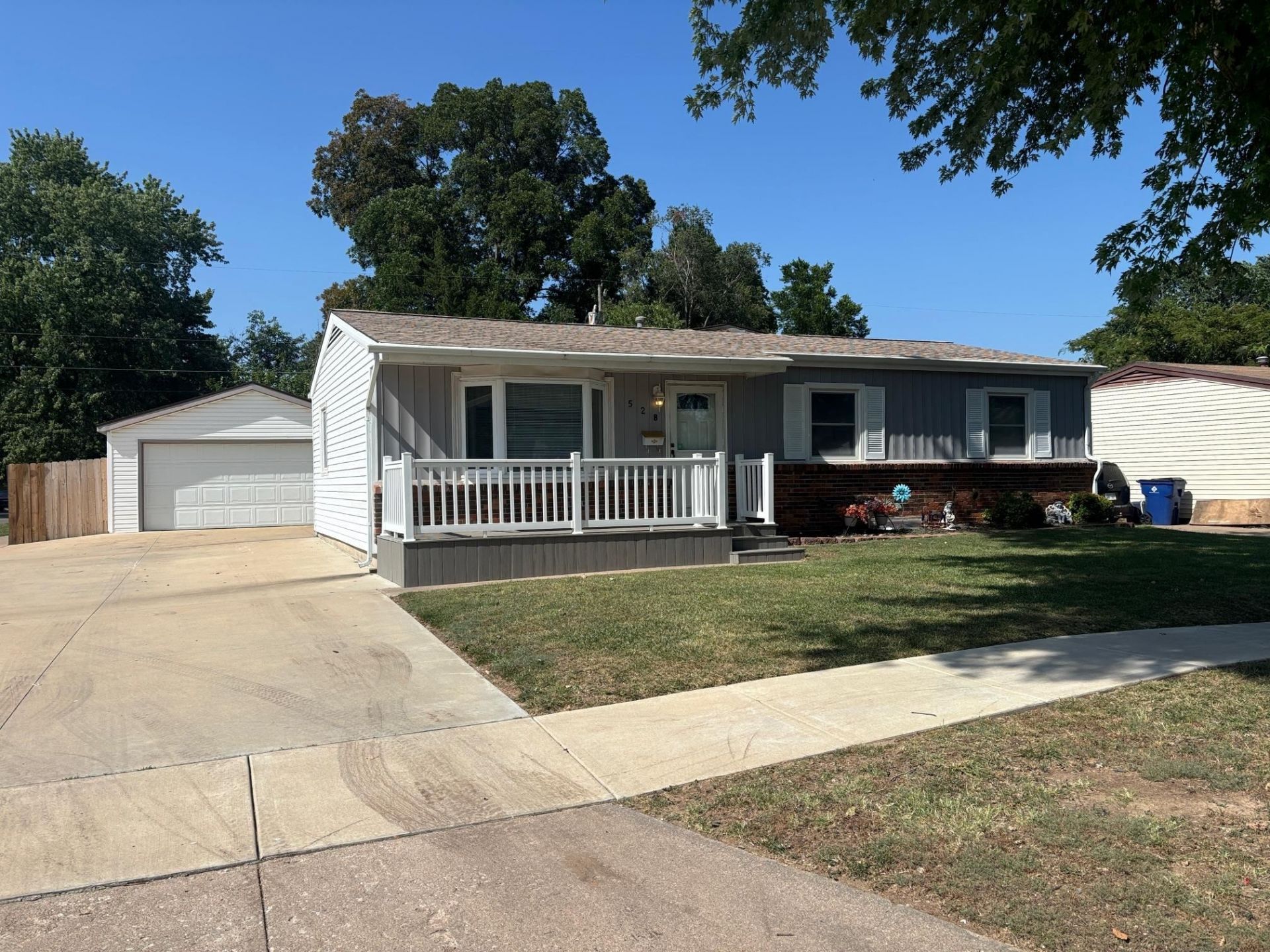 528 W 7th, Haysville, KS 67060 Main Photo