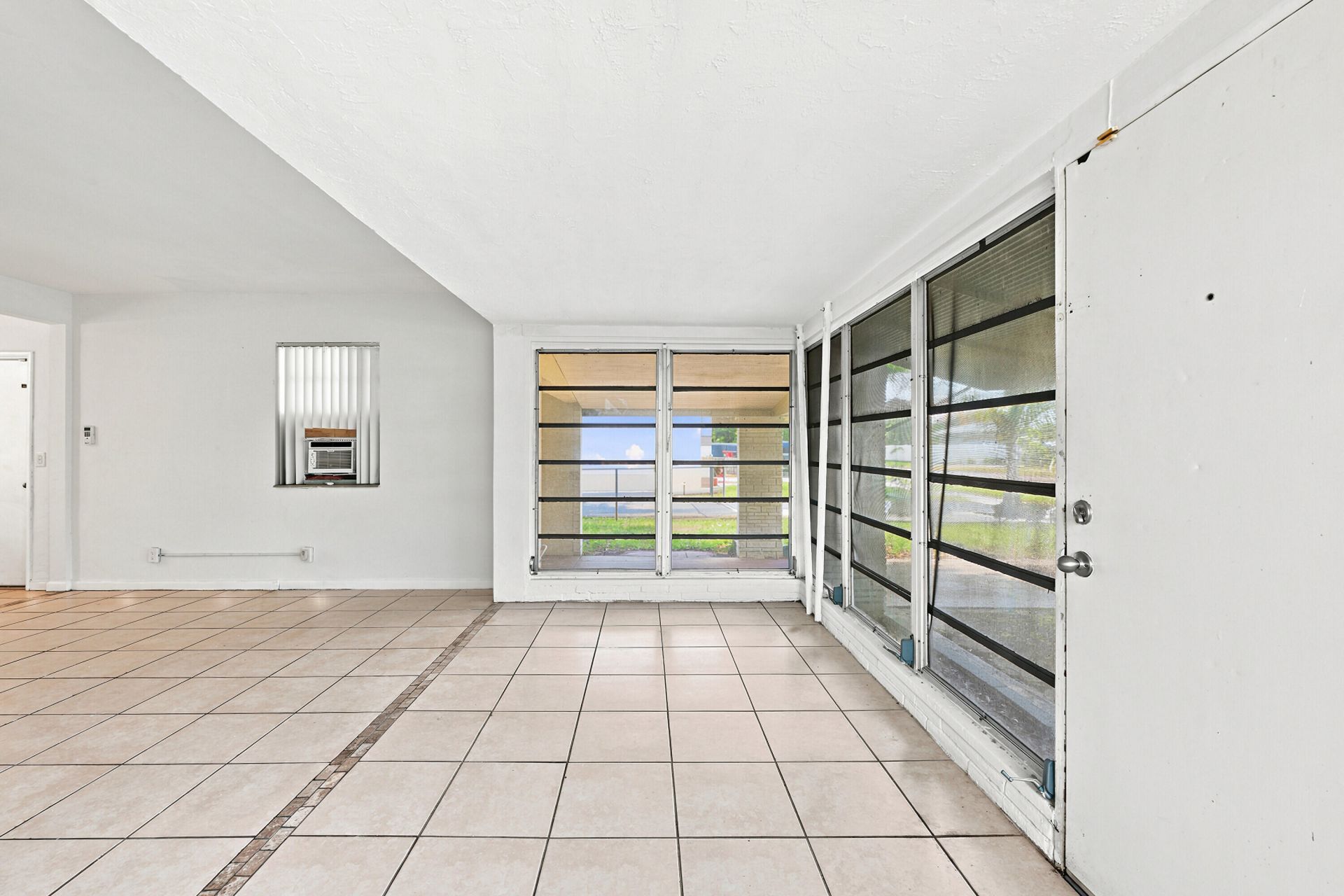 413 SW 24th Avenue, Fort Lauderdale, FL 33312 Photo