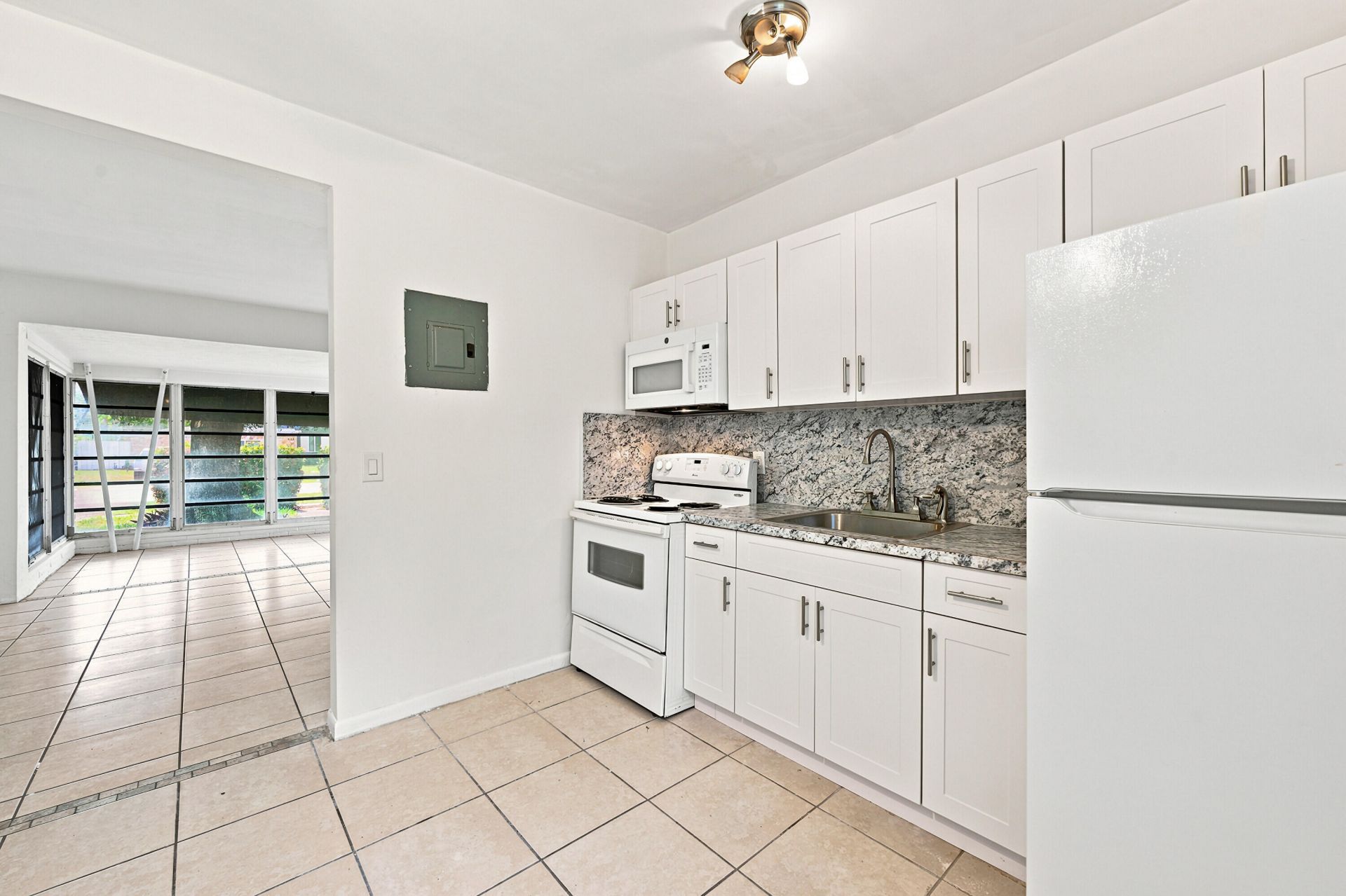 413 SW 24th Avenue, Fort Lauderdale, FL 33312 Photo