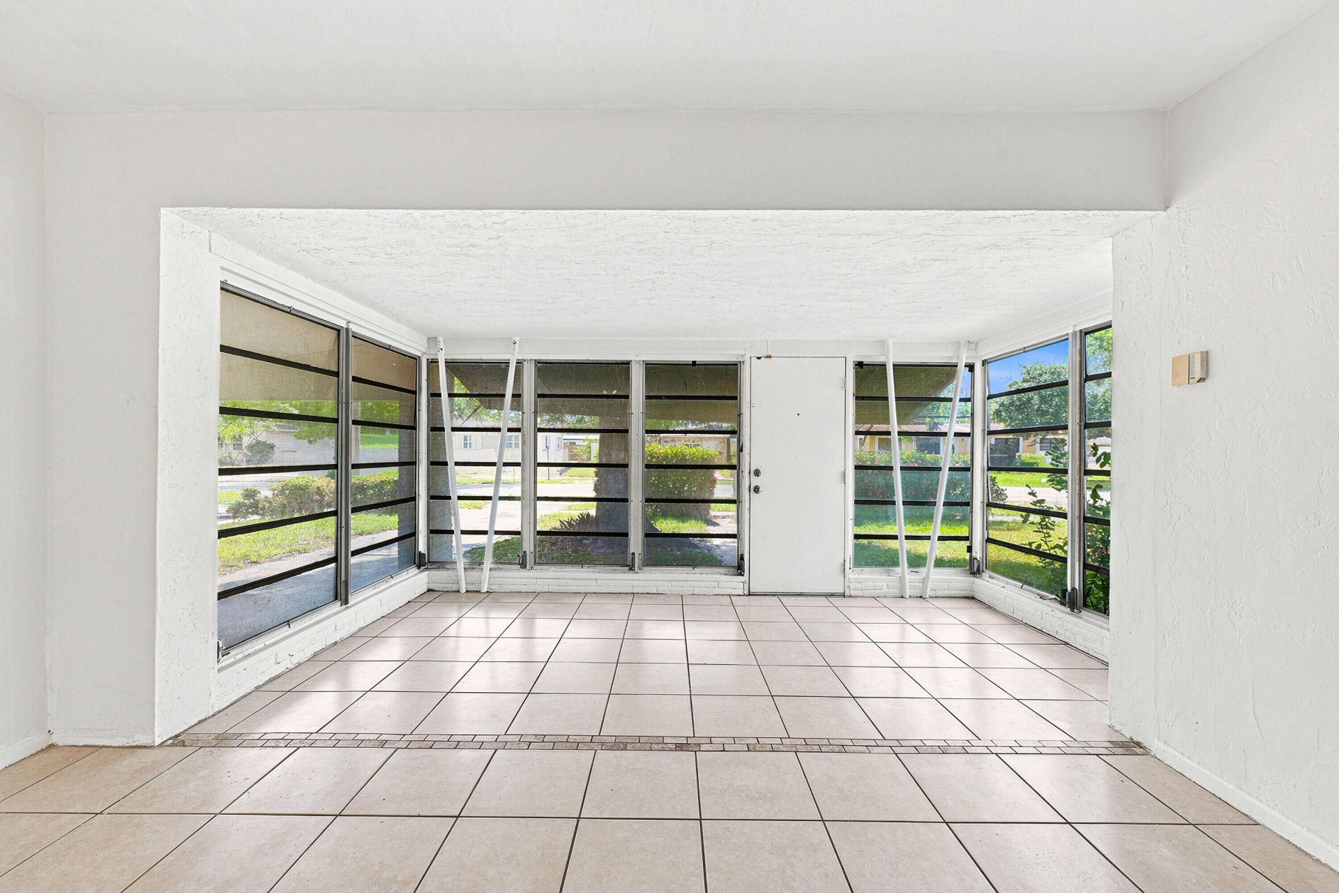 413 SW 24th Avenue, Fort Lauderdale, FL 33312 Photo