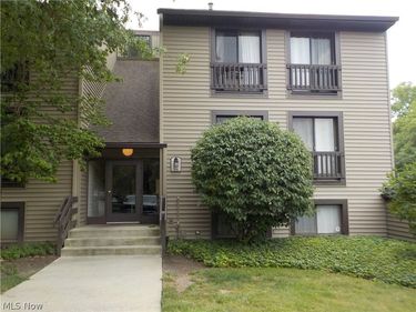 1115 Canyon View Road, Unit 604, Northfield, OH 44067
