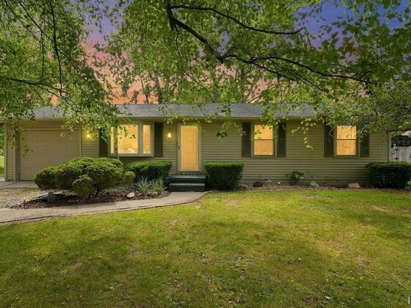 213 West St, Churubusco, IN 46723