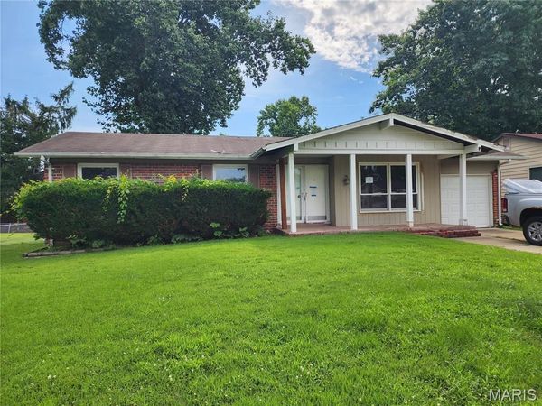 2960 Devonshire Drive , Florissant, MO 63033