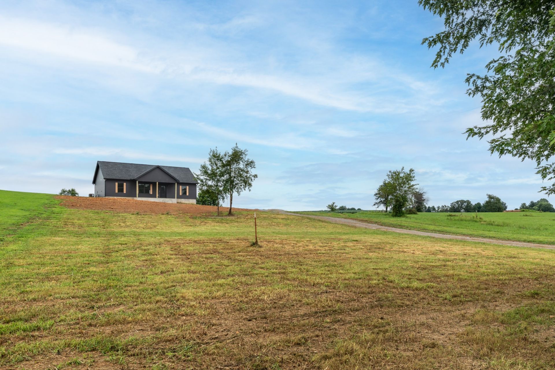 197 North Old Military Rd , Summertown, TN 38483 Main Photo