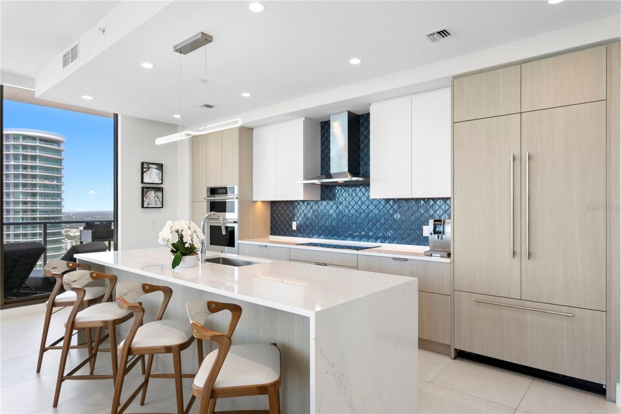 275 1st Avenue S, Unit 3906, Saint Petersburg, FL 33701 Photo
