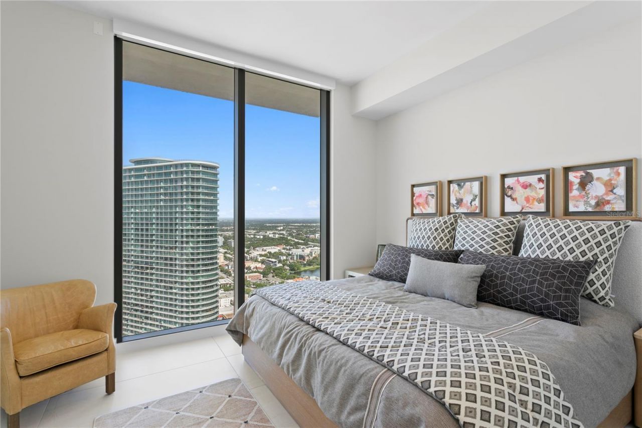 275 1st Avenue S, Unit 3906, Saint Petersburg, FL 33701 Photo