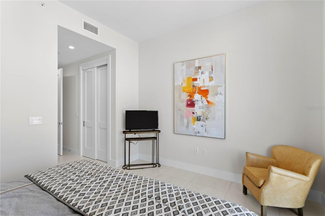 275 1st Avenue S, Unit 3906, Saint Petersburg, FL 33701 Photo