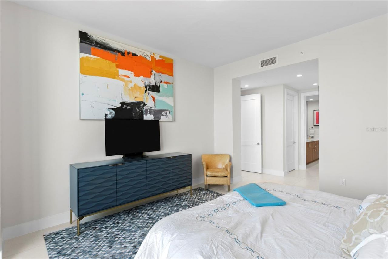 275 1st Avenue S, Unit 3906, Saint Petersburg, FL 33701 Photo
