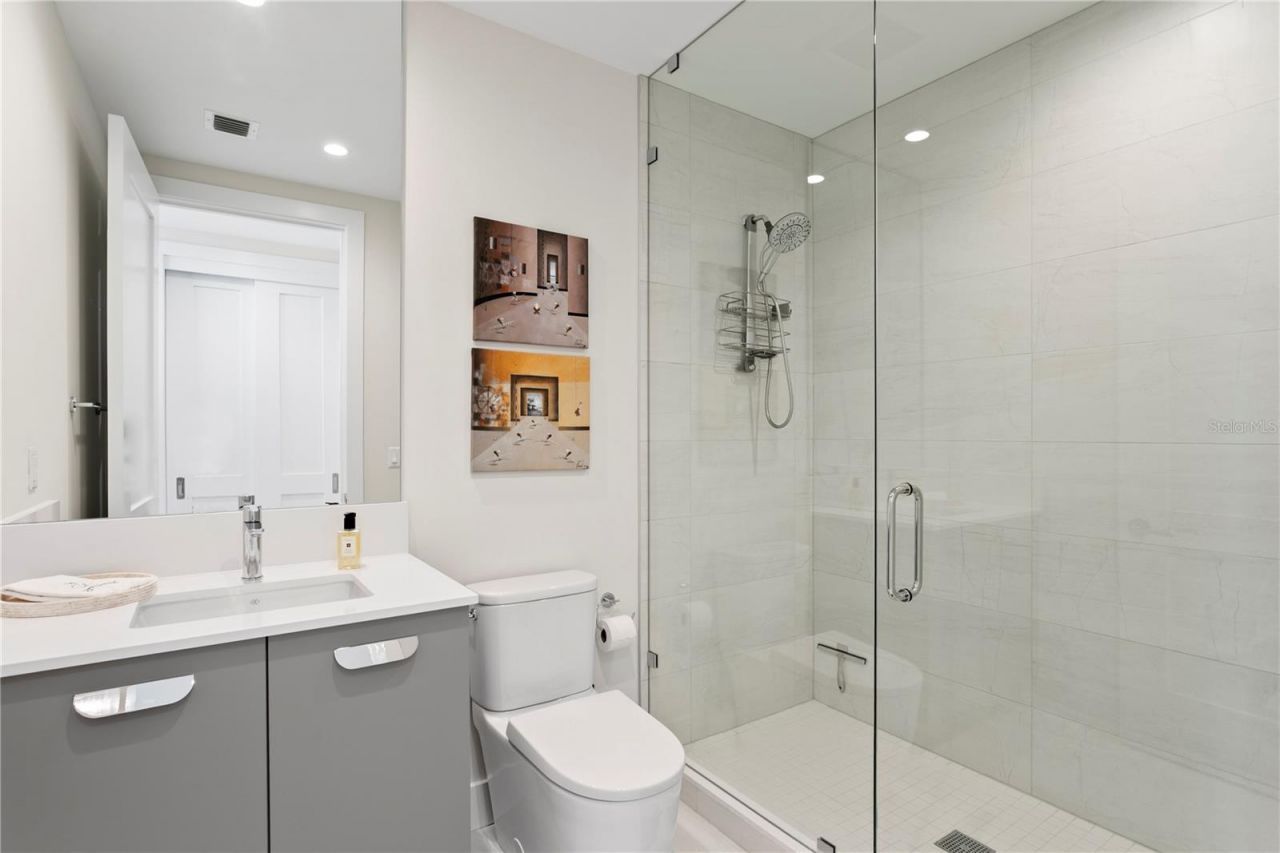 275 1st Avenue S, Unit 3906, Saint Petersburg, FL 33701 Photo