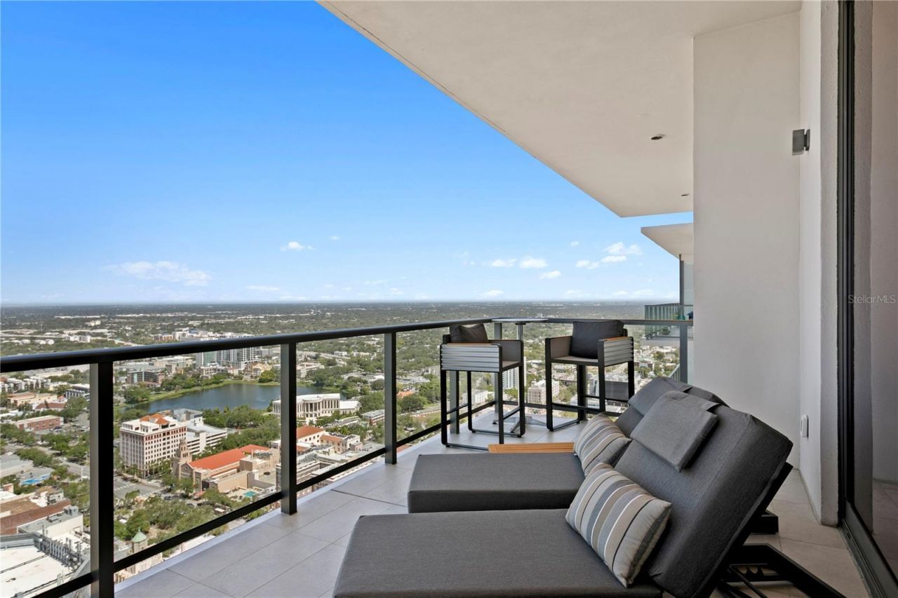 275 1st Avenue S, Unit 3906, Saint Petersburg, FL 33701 Photo