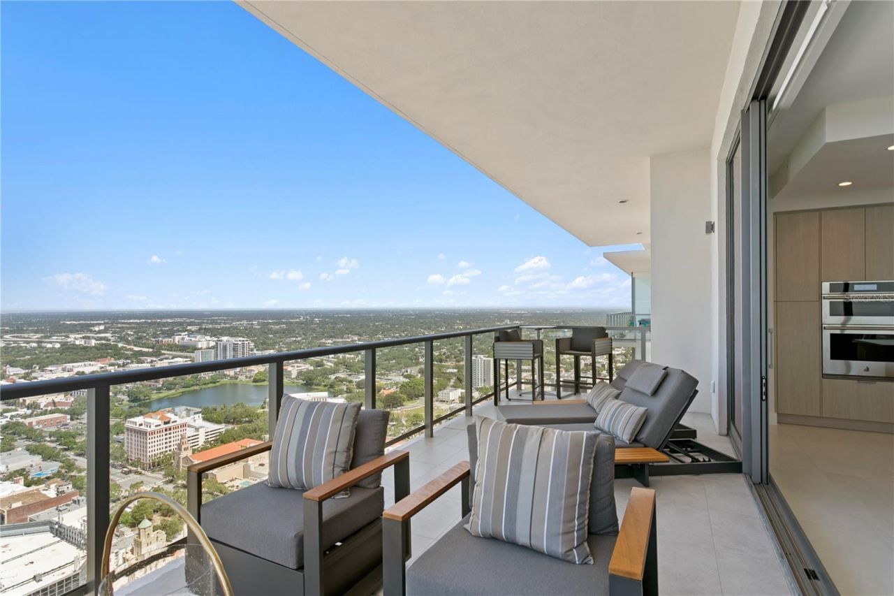 275 1st Avenue S, Unit 3906, Saint Petersburg, FL 33701 Photo