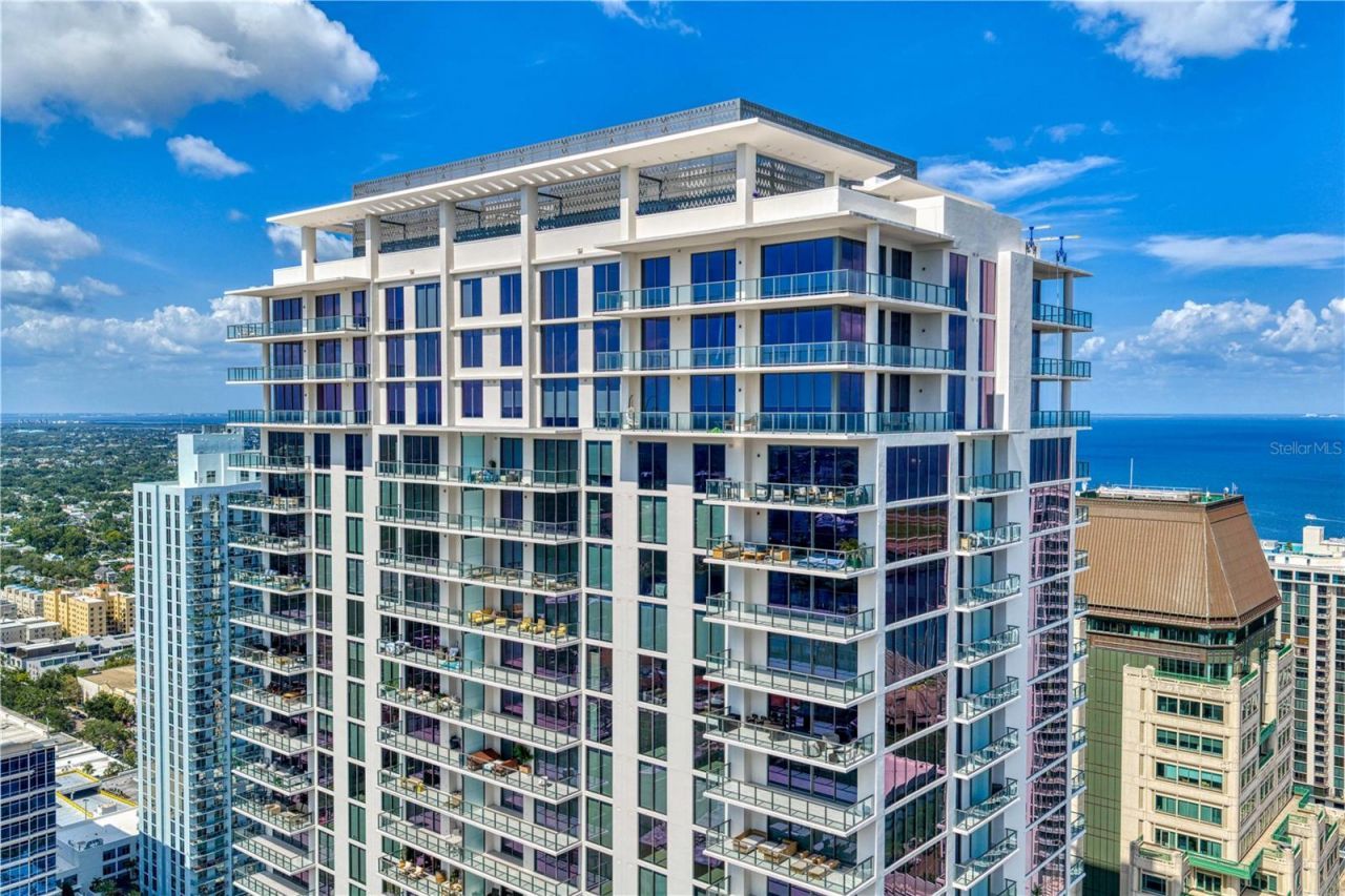 275 1st Avenue S, Unit 3906, Saint Petersburg, FL 33701 Photo