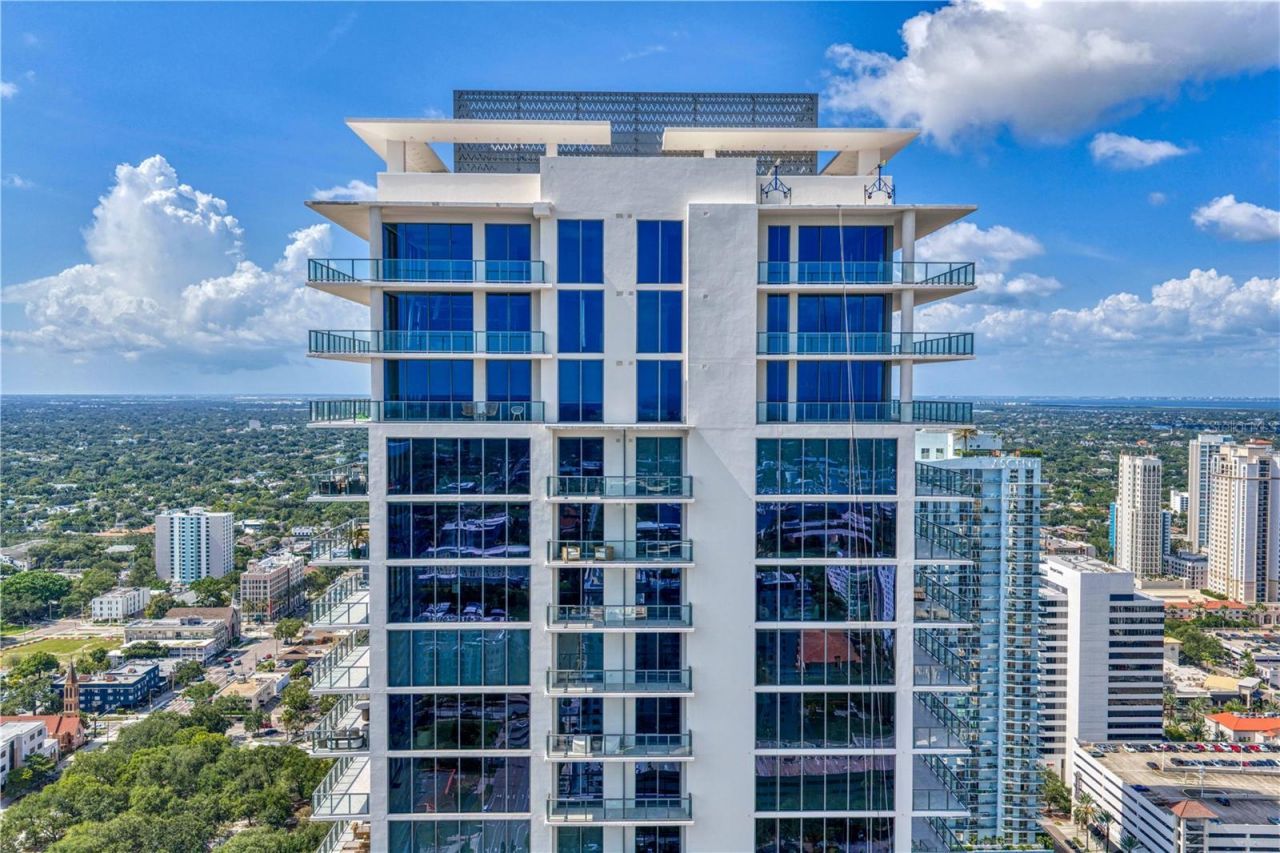 275 1st Avenue S, Unit 3906, Saint Petersburg, FL 33701 Photo