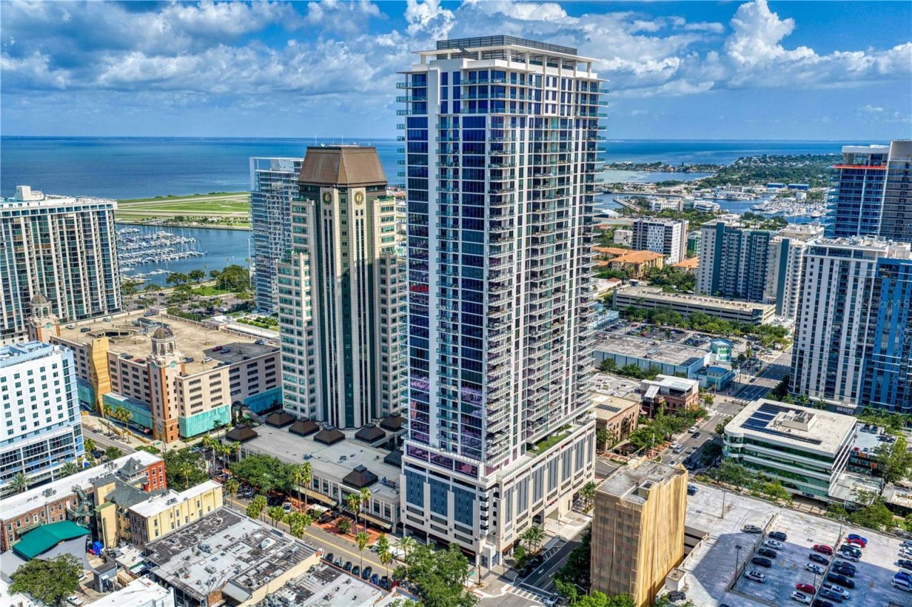 275 1st Avenue S, Unit 3906, Saint Petersburg, FL 33701 Photo