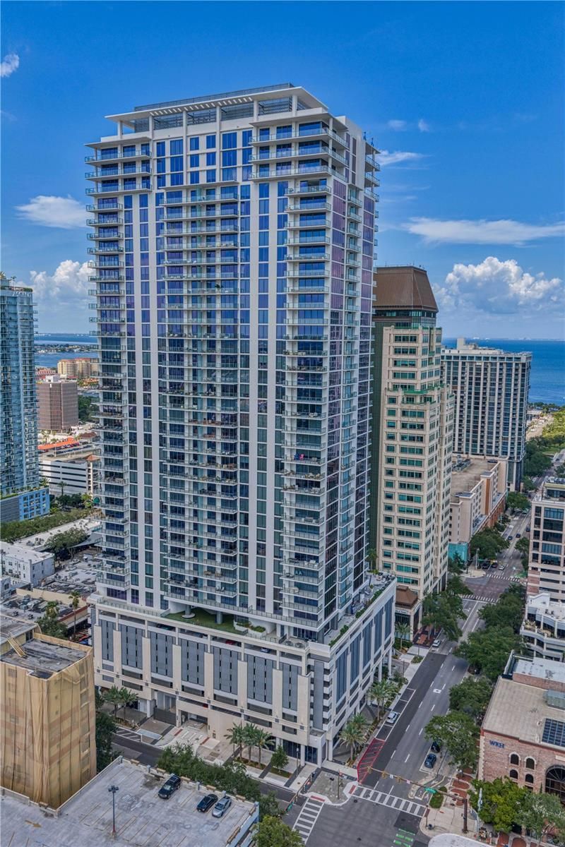 275 1st Avenue S, Unit 3906, Saint Petersburg, FL 33701 Photo