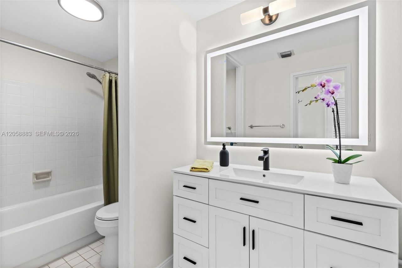 3 Island Ave, Unit 09L, Miami Beach, FL 33139 Photo