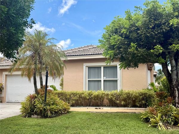 7557 SW 164th Ct , Miami, FL 33193